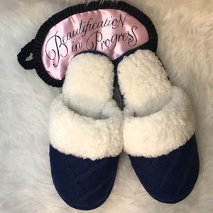Victoria's Secret Diamond Knit Slippers